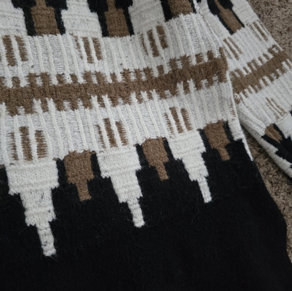 Old Navy V-Neck Sweater NWT Size XXL - Picture 3 of 6